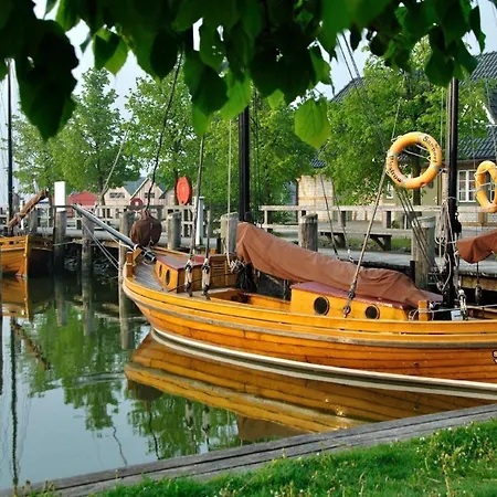 Schönes In Althagen Mit Terrasse Und Grill * Ahrenshoop