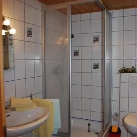 Schönes In Althagen Mit Terrasse Und Grill Ahrenshoop