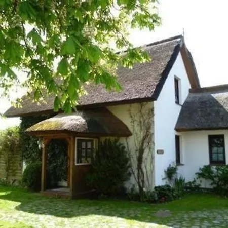 Schönes In Althagen Mit Terrasse Und Grill